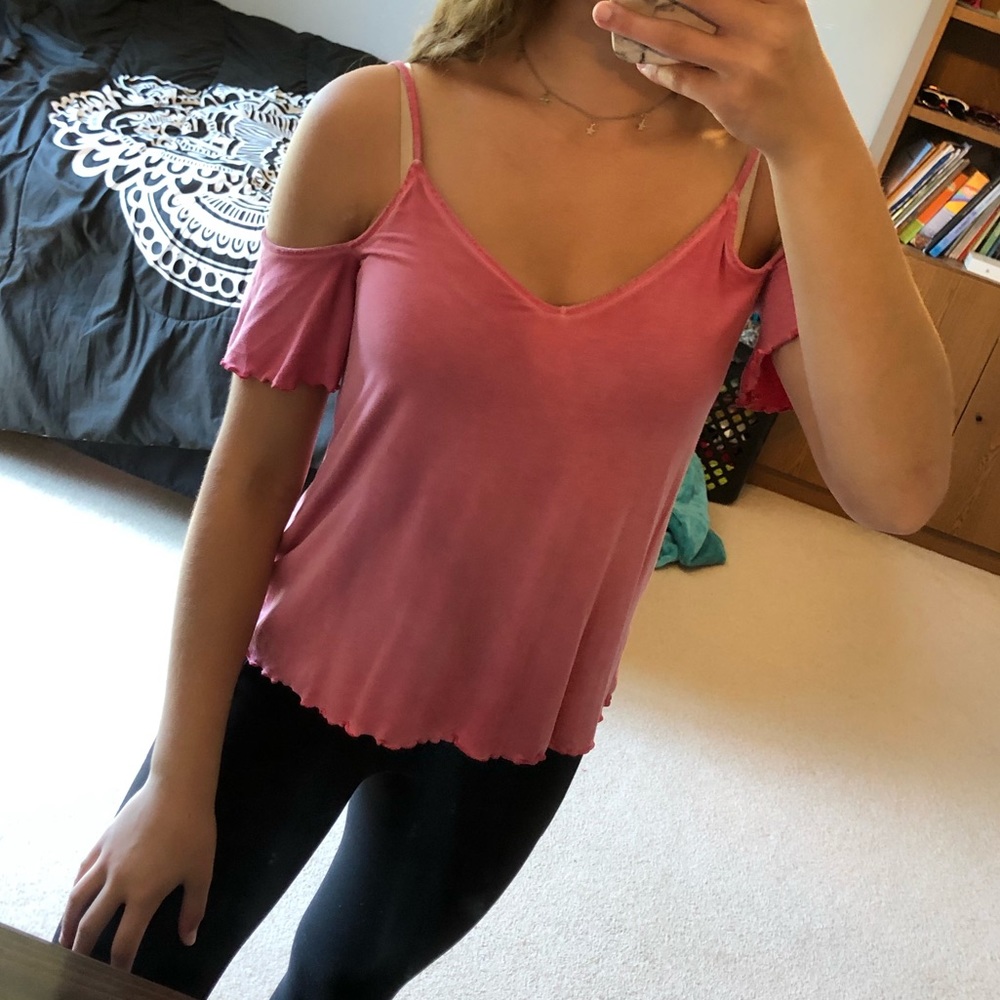 Shoulder slit tank top